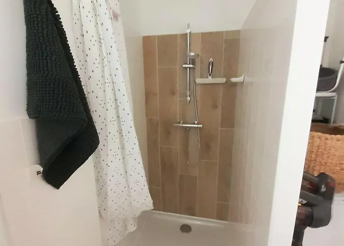 La Casa D'isa Ducey-Les Cheris